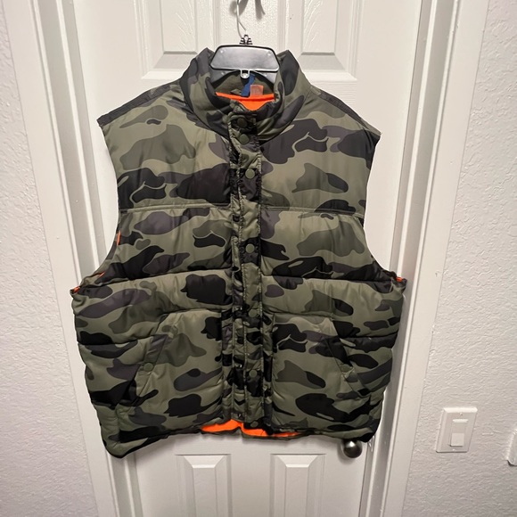 H&M Camo Vest - Picture 1 of 4